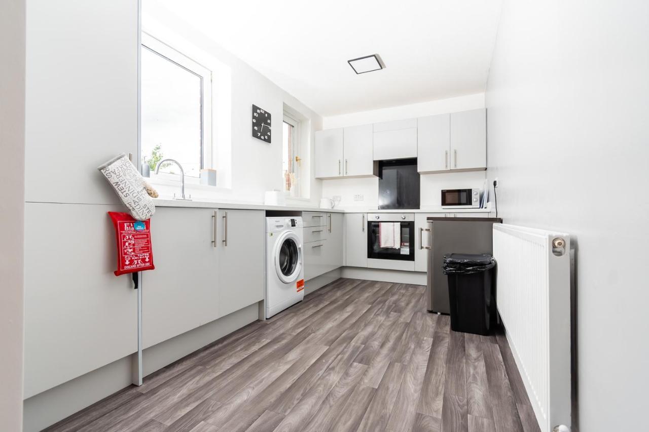 Greenbourne - 4 Bedrooms Sleeps 8 Free Parking Gateshead Εξωτερικό φωτογραφία