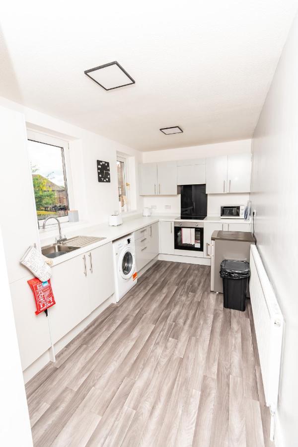 Greenbourne - 4 Bedrooms Sleeps 8 Free Parking Gateshead Εξωτερικό φωτογραφία