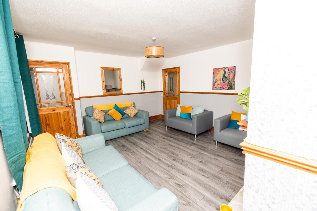 Greenbourne - 4 Bedrooms Sleeps 8 Free Parking Gateshead Εξωτερικό φωτογραφία